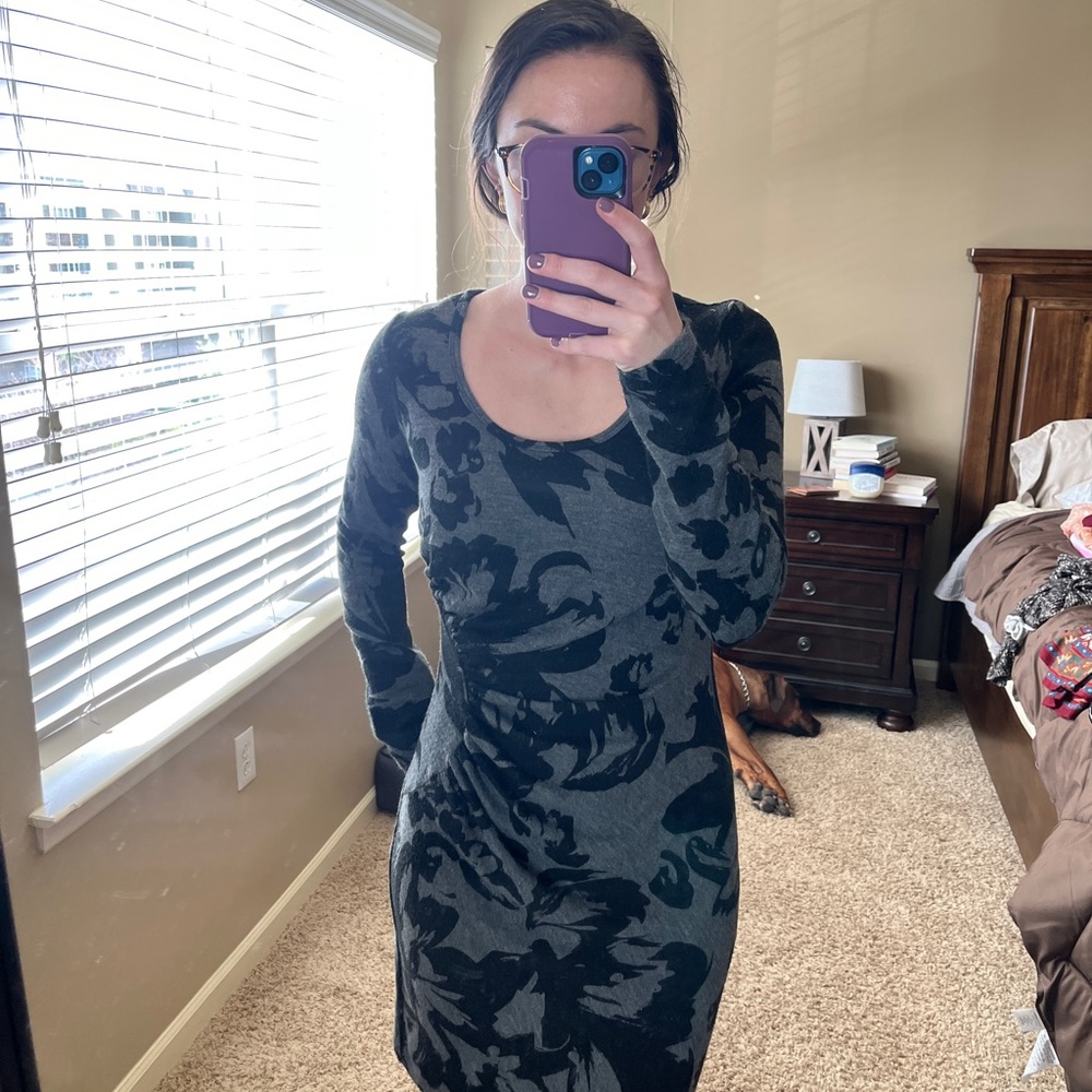 Karen Kane Large print dress black and gray.